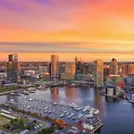 Baltimore Beauty! Johns Hopkins! 3 Bedroom Apt