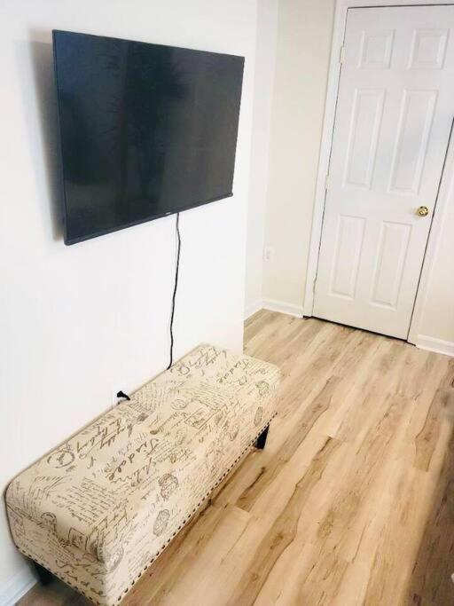 Apartment Beauty! Johns Hopkins! 3 Bedroom Baltimore