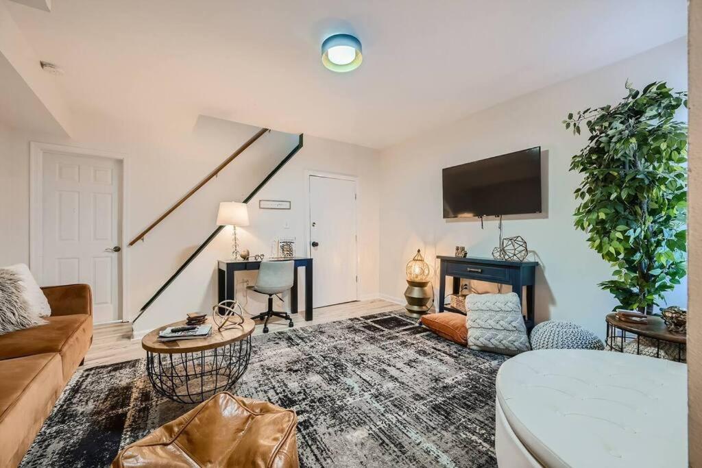Beauty! Johns Hopkins! 3 Bedroom Baltimore